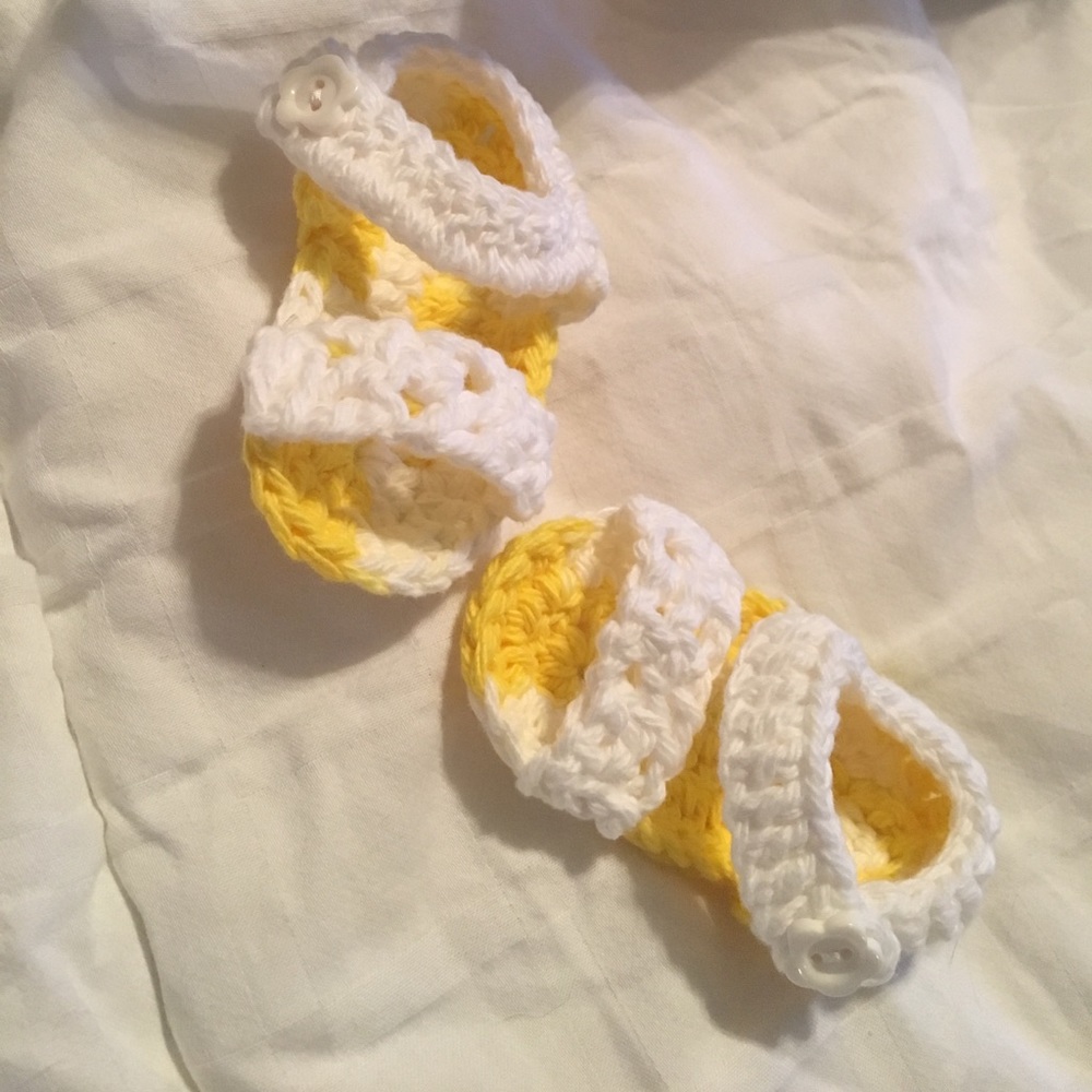 Baby booties. Escarpines.