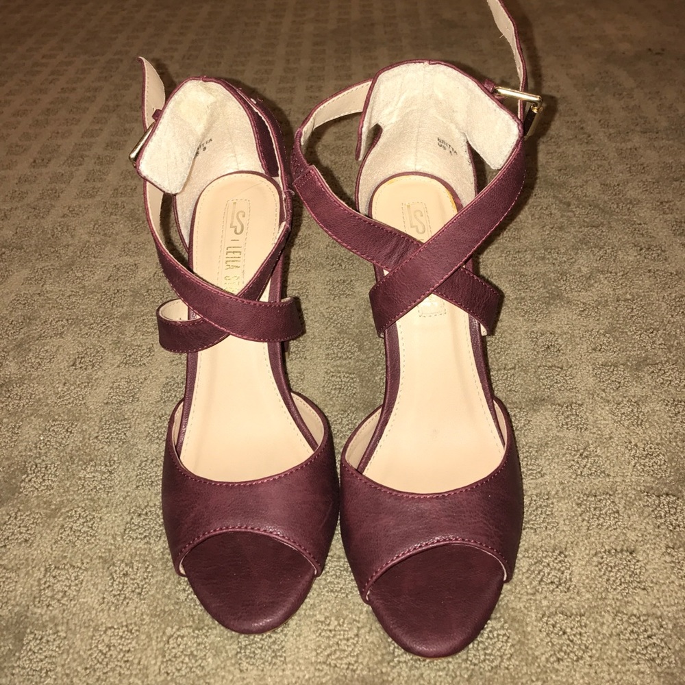 4'' burgundy heels!!
