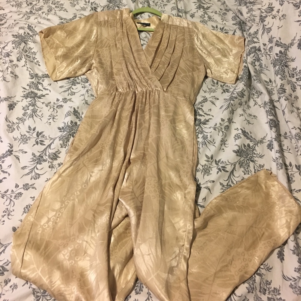 Short sleeved pant romper