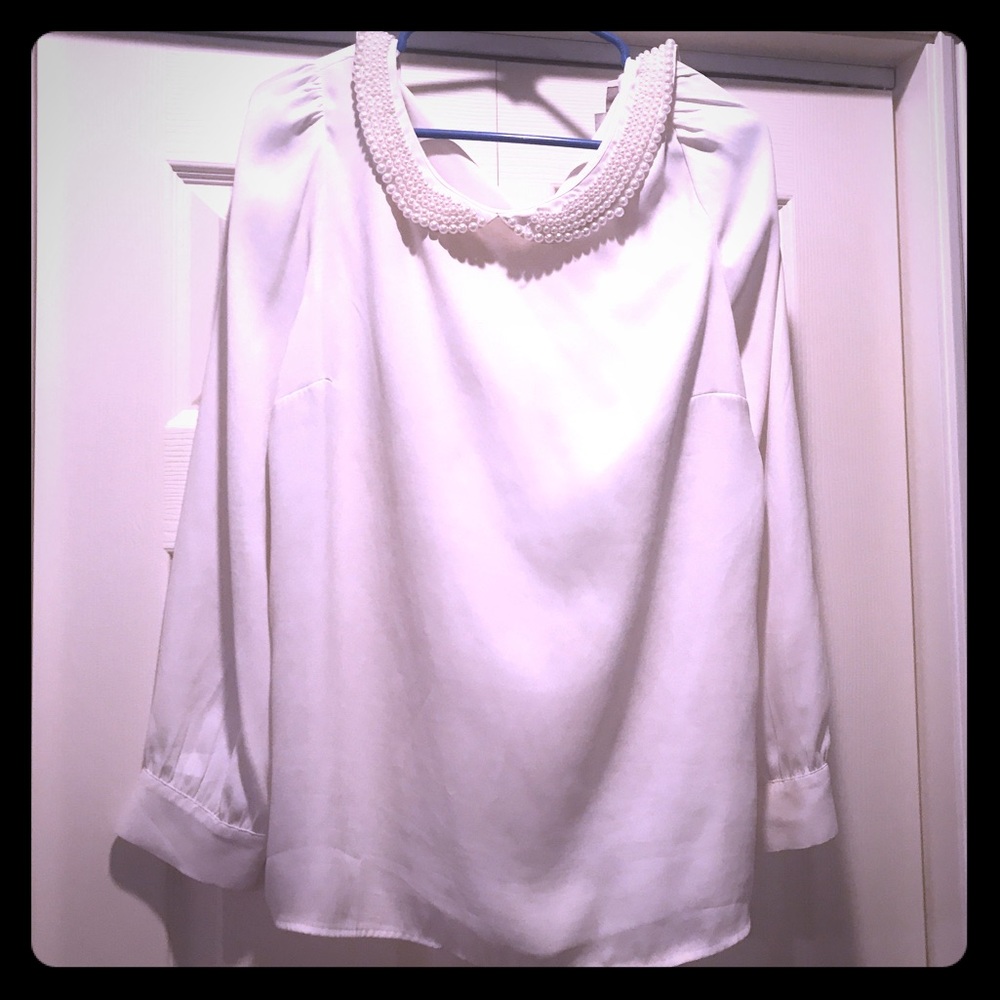 Loft pearl Peter Pan collar top