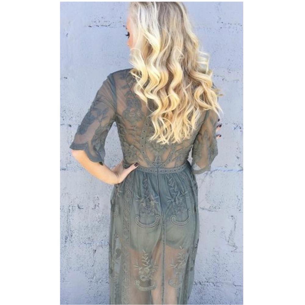 Live in Luxe Lace Maxi Dress - Picture 7 of 8