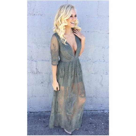 Live in Luxe Lace Maxi Dress - Picture 6 of 8