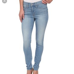 Levi's shaping skinny