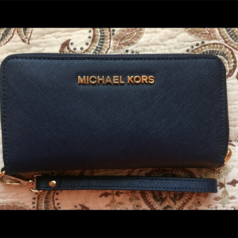 Michael Kors Wristlet/Wallet