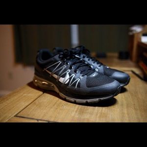 Nike Excellerate 3 (VERY lightly worn)