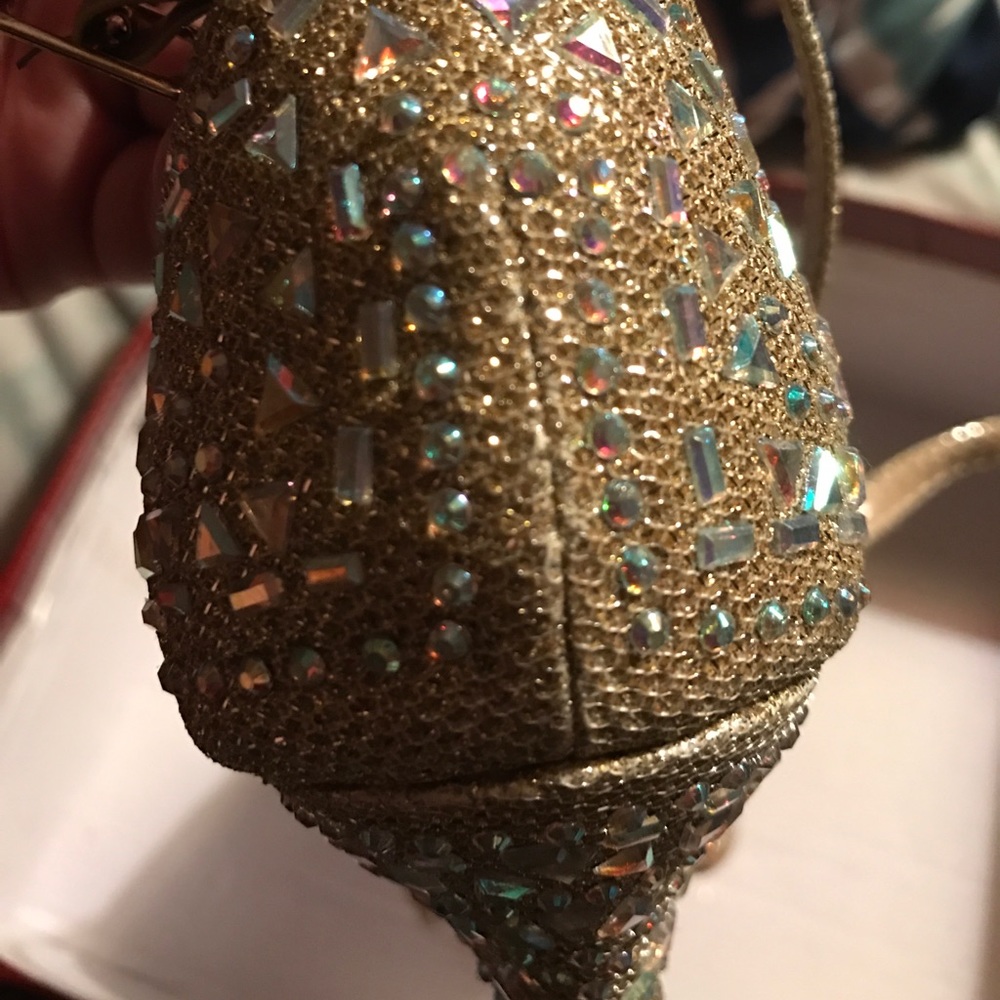 Heels - Picture 2 of 5