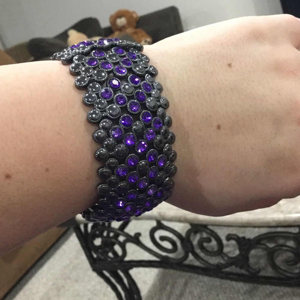 Purple stome bracelet