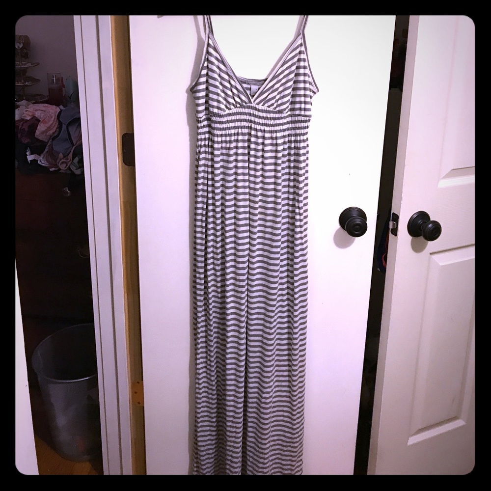Old Navy Maxi summer dress