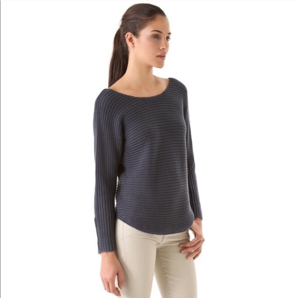NWOT Vince sweater -size small