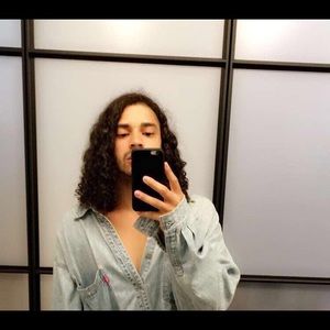 Meet your Posher, Moises