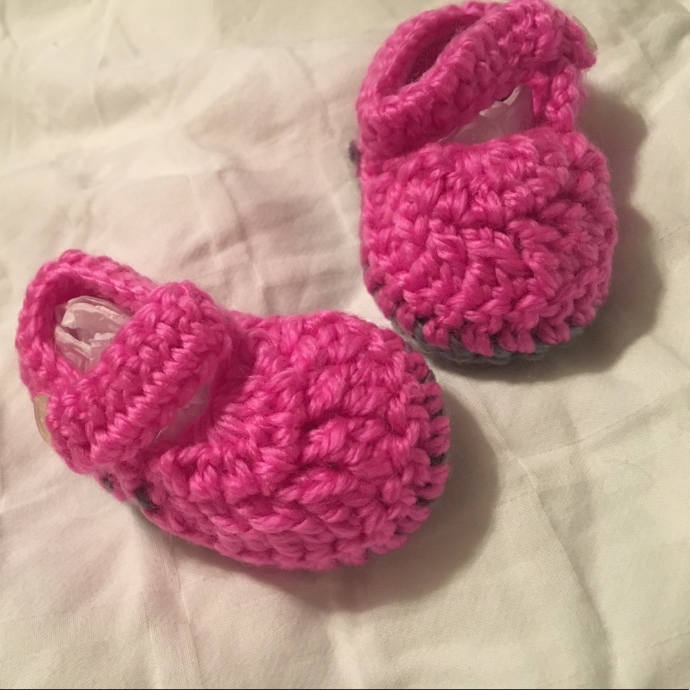 Baby booties. Escarpines.