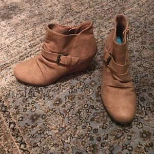 Ankle boot wedges