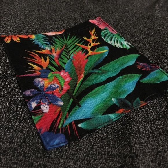 On The Byas shirt sleeve pocket tee - Picture 2 of 3