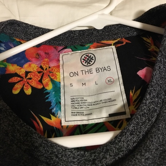 On The Byas shirt sleeve pocket tee - Picture 3 of 3