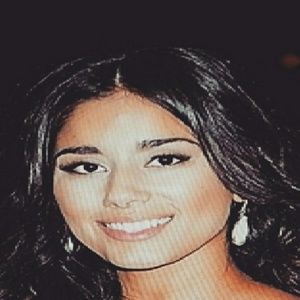 Meet your Posher, Yesenia