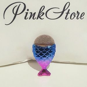 Galax Sea Purples  Mermaid Tail Foundation Brush