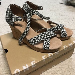 Toms Wedge