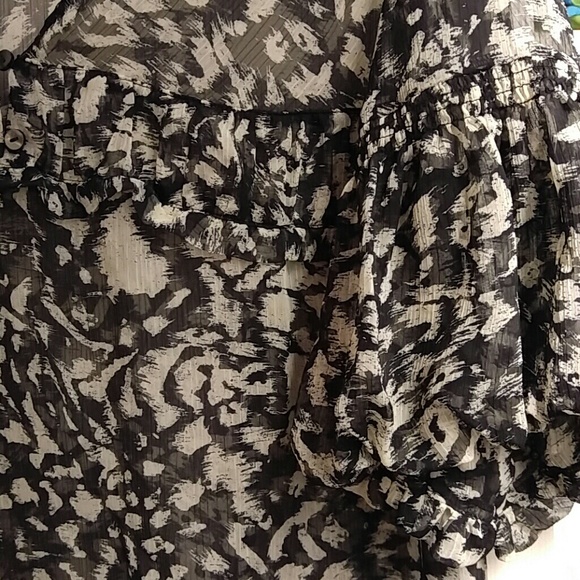 {Clearance} Ann Taylor Loft blouse - Picture 5 of 6