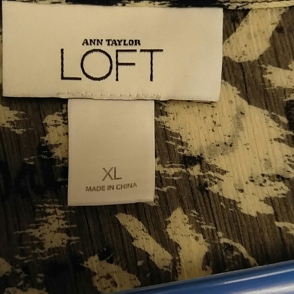 {Clearance} Ann Taylor Loft blouse - Picture 6 of 6