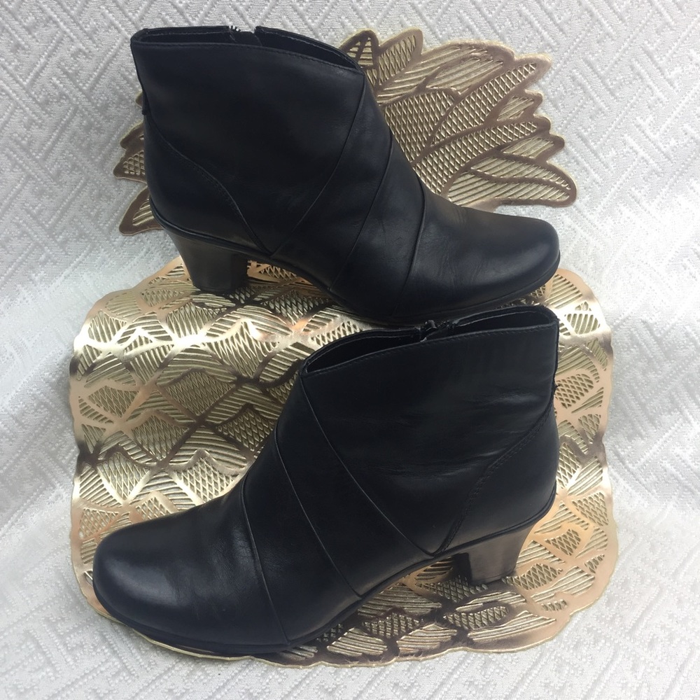 Earth Spirit Black Ankle Boots Comfy 7 1/2 Leather
