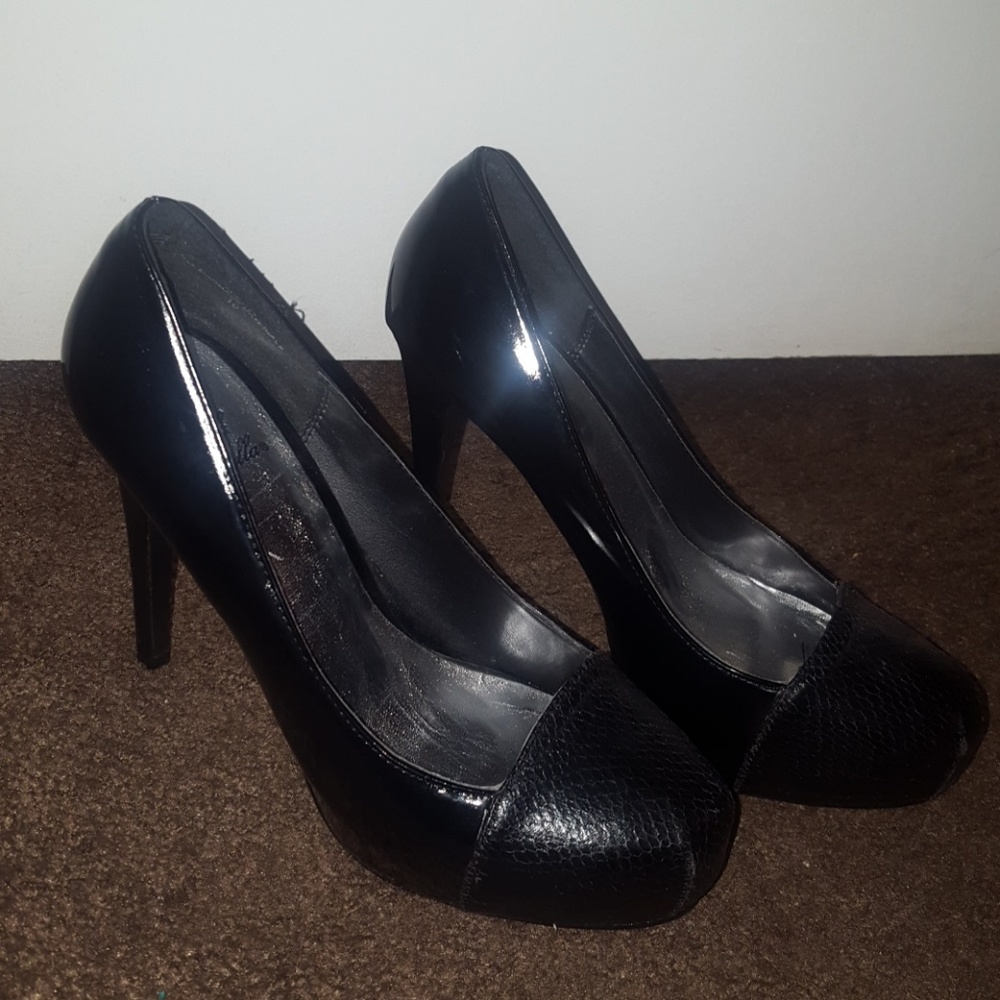 RCK Bella Black Platform Pumps