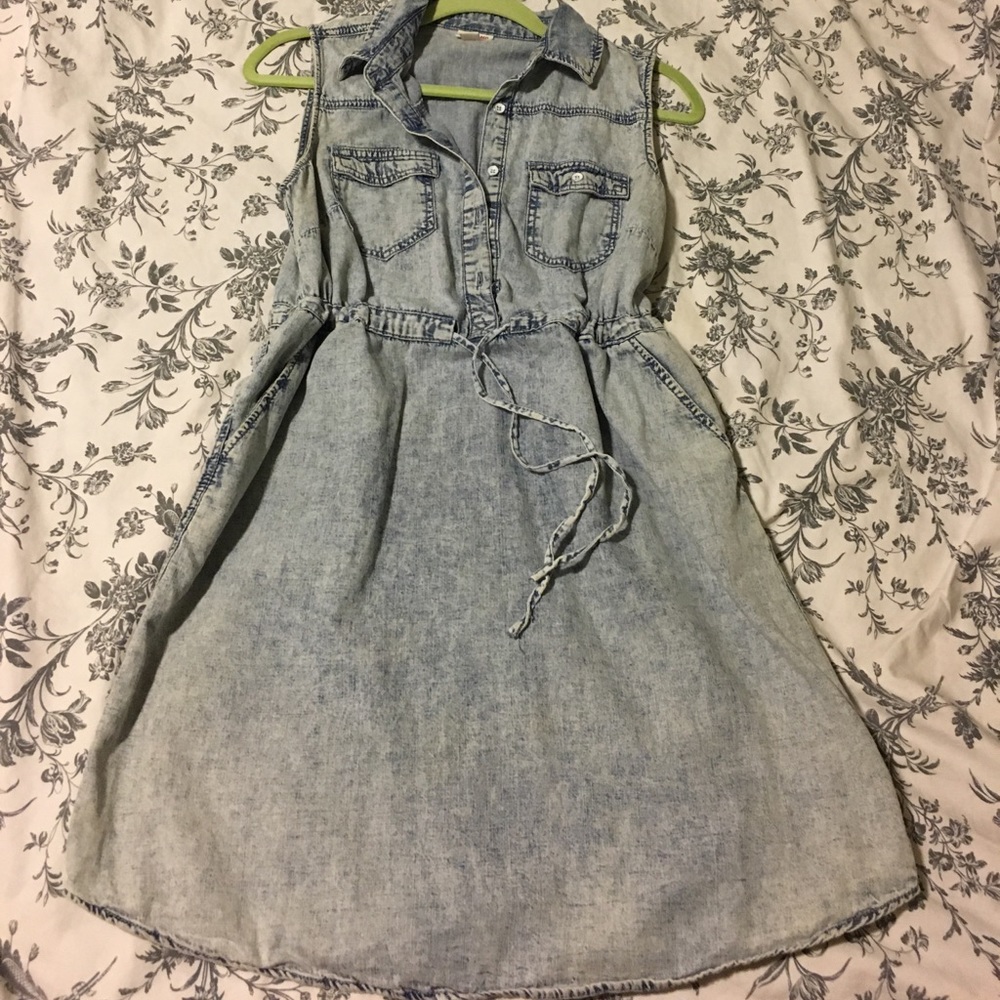 Button down chest, sleeveless jean dress