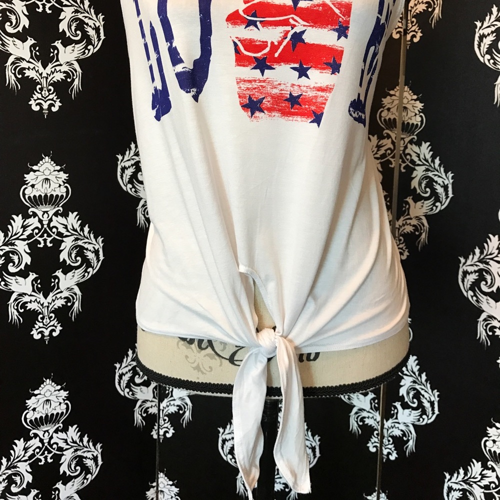 🍀 NWT! Love U.S.A  🇺🇸 Peace sign Tank! ✌🏻 - Picture 3 of 7