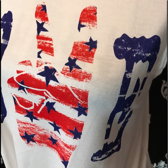 π NWT! Love U.S.A  πΊπΈ Peace sign Tank! βπ» - Picture 5 of 7