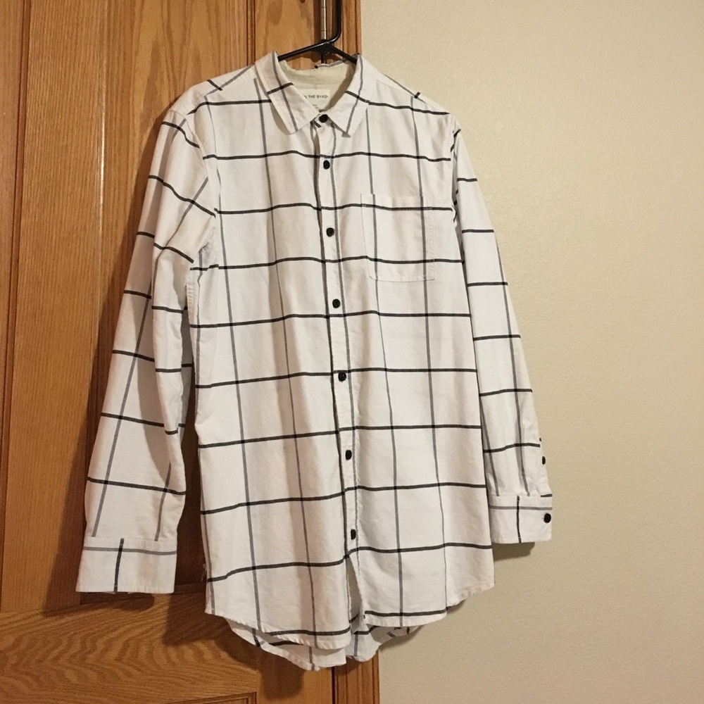 Large On The Byas button down with side zippers🔥