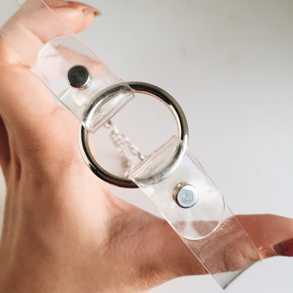 clear ring choker🌹