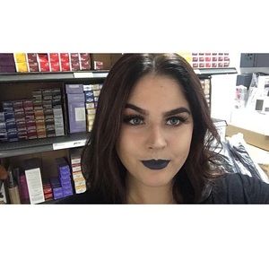 Meet your Posher, Jacqueline