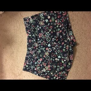 Gap Women's Shorts. Size: 0