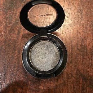 Mac eye shadow