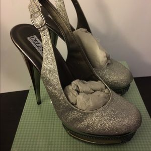 Pre owned high hill shoes