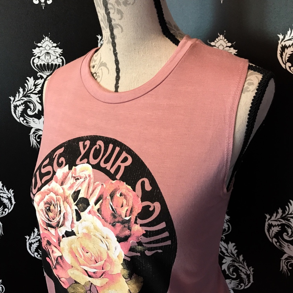 🍀 NWT! Trust Your Soul Floral Tank! - Picture 4 of 5