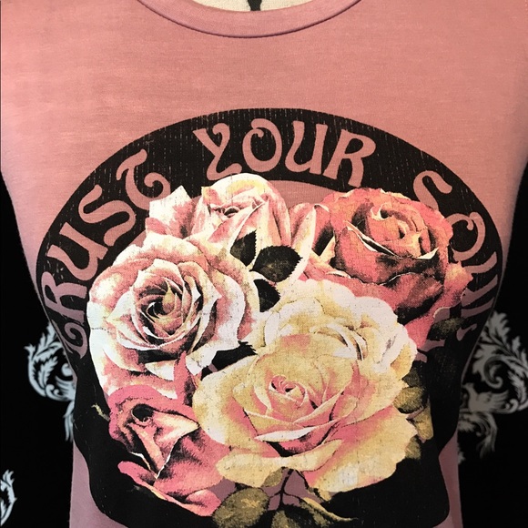 🍀 NWT! Trust Your Soul Floral Tank! - Picture 3 of 5