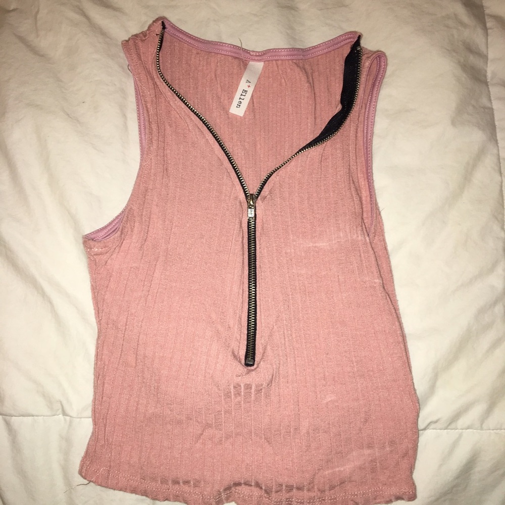 zip up and down for cleavage