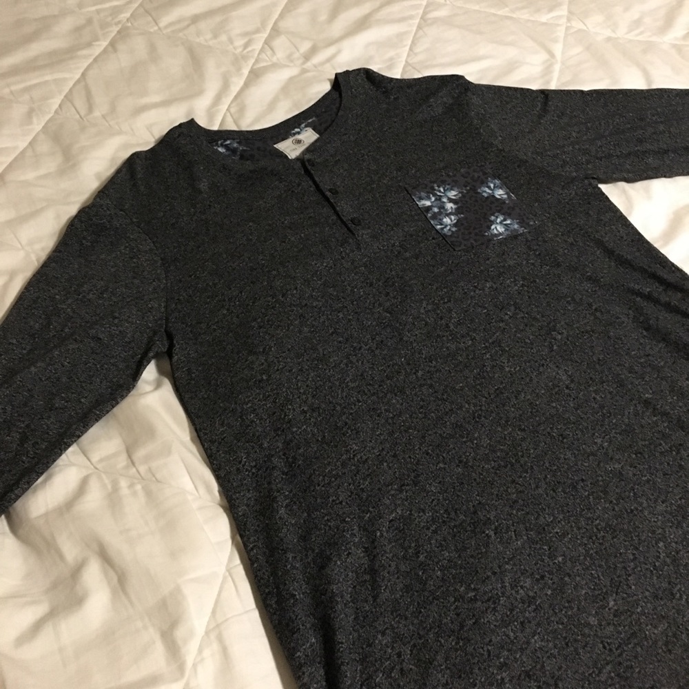 On The Byas XL long sleeve pocket tee