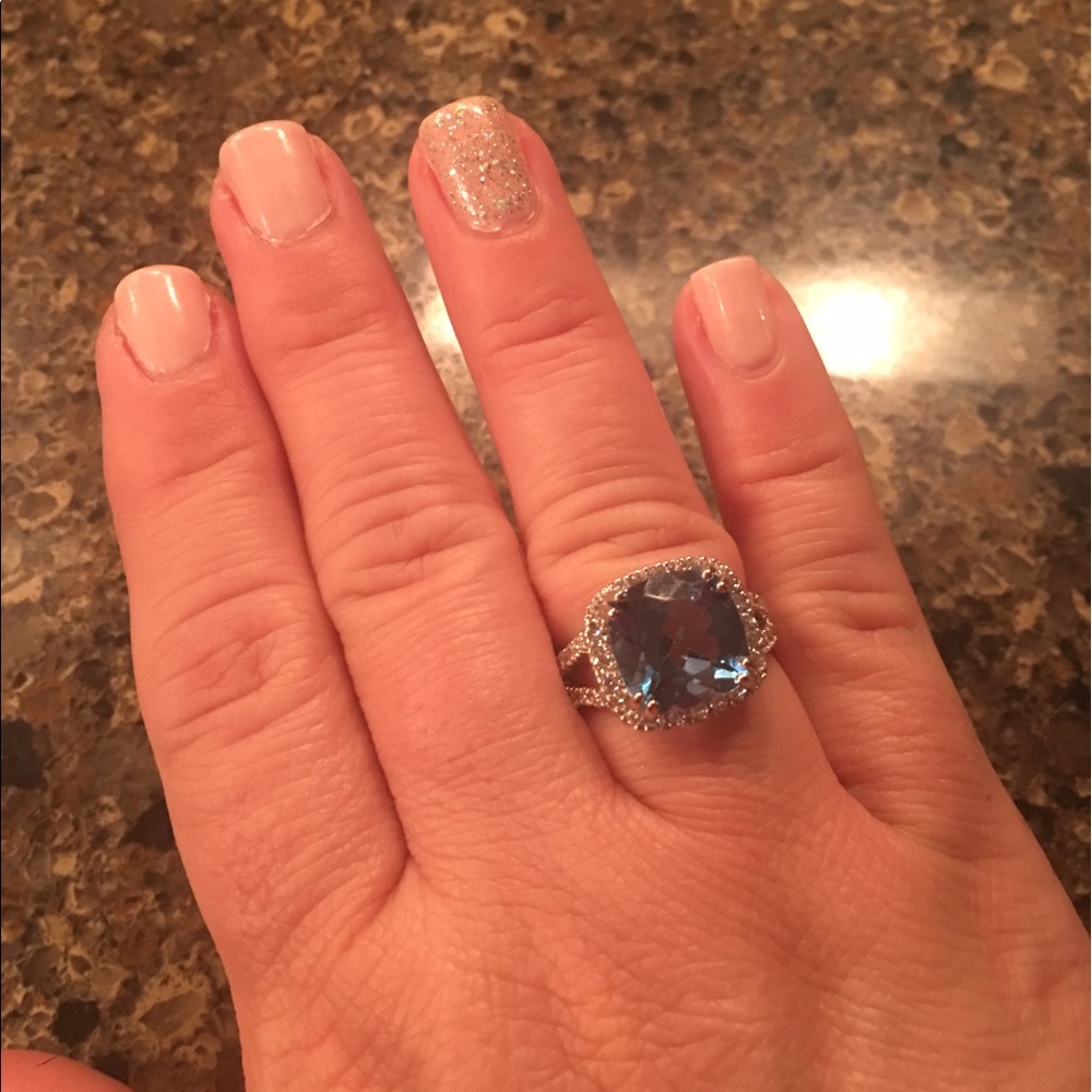 Beautiful 925 SS/cz/lab created blue topaz ring