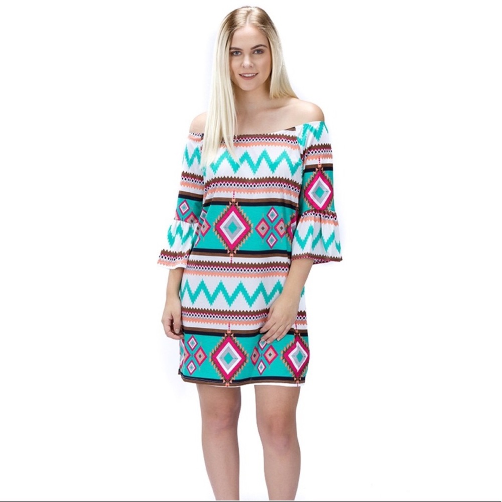 🎉HP 5/15/17🎉Tribal Print Off Shoulder Dress!🏹