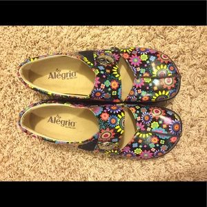 Alegria shoes size 39