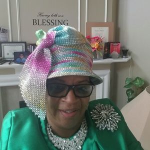 Meet your Posher, Beverly