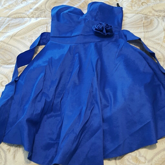 Worn Once - Picture 3 of 4