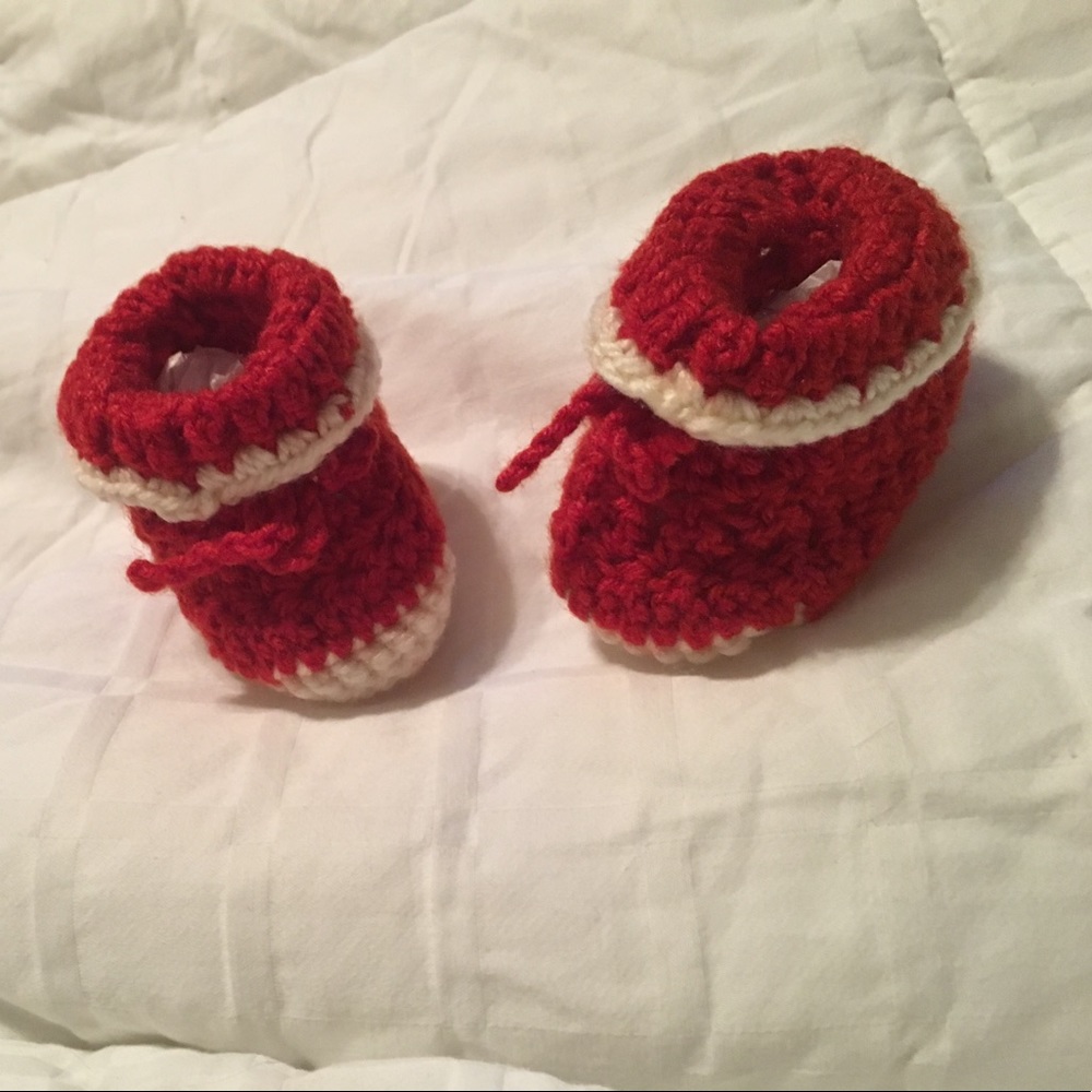 Baby booties. Escarpines.