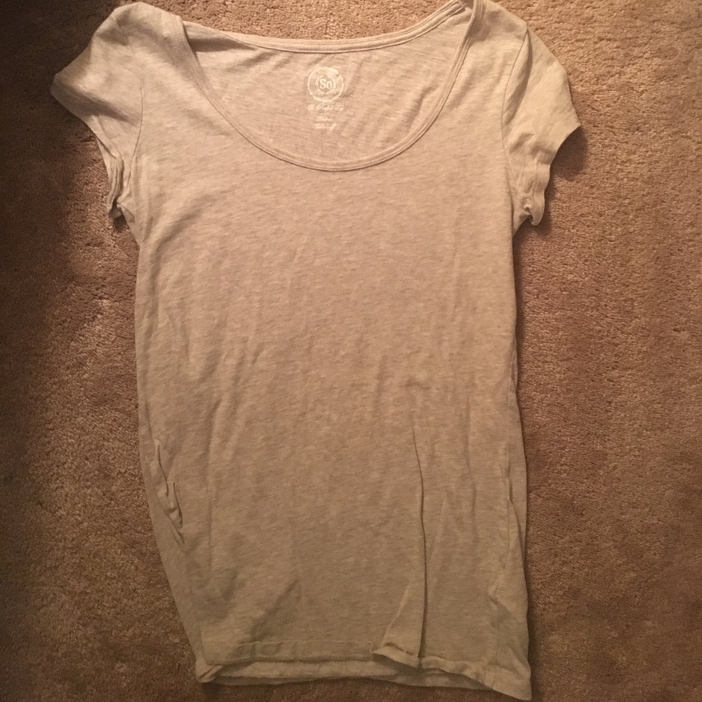 Basic tan tshirt - Picture 1 of 3