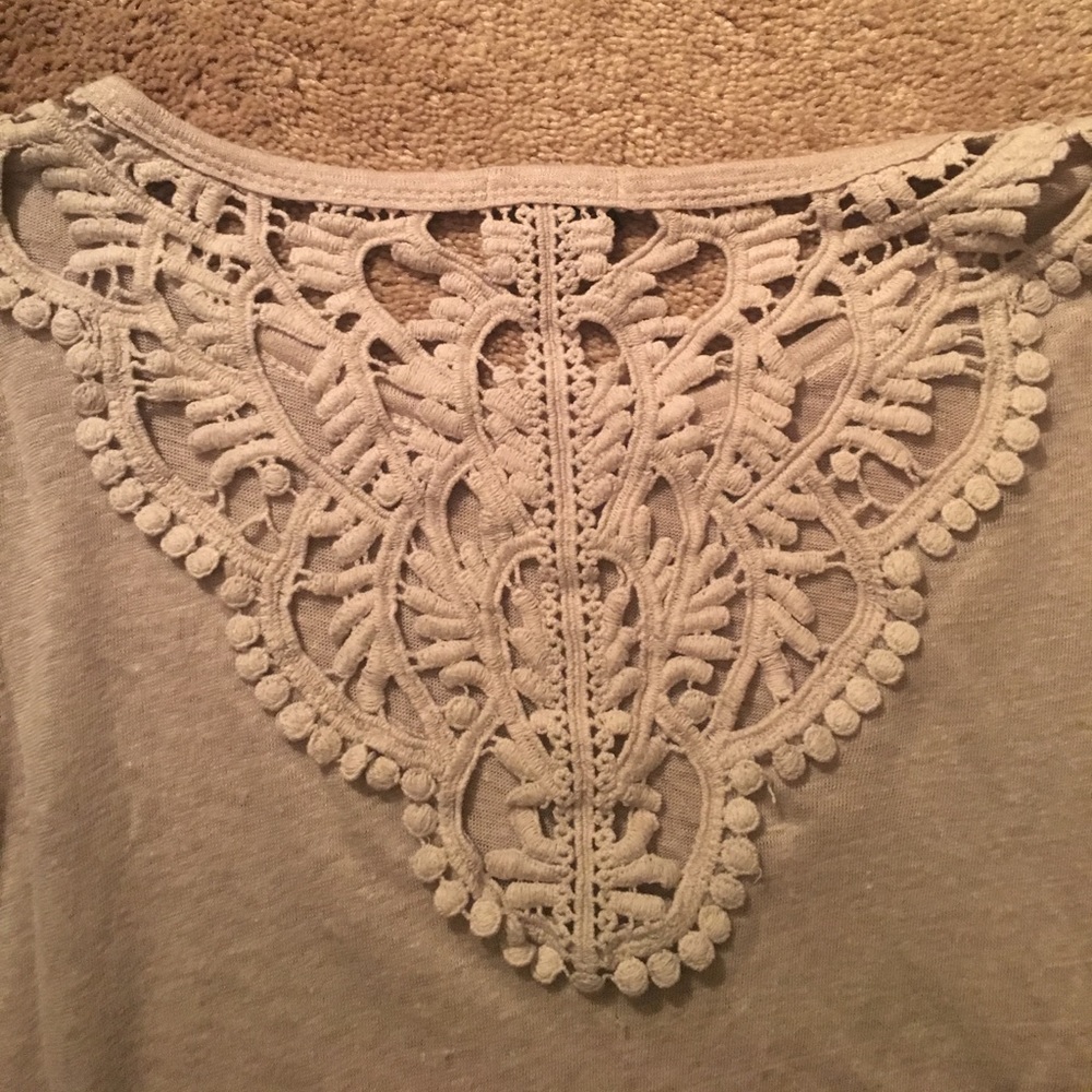 Patterned back tshirt - Picture 2 of 3