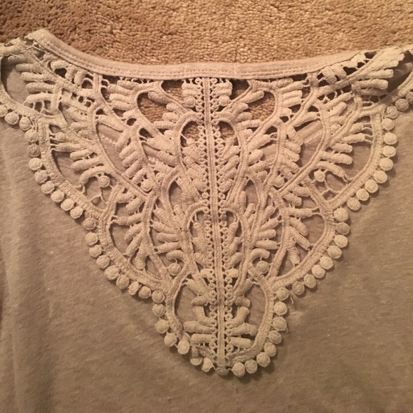 Patterned back tshirt - Picture 2 of 3