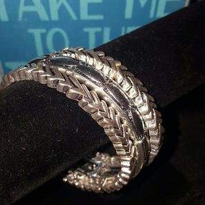 Premier Designs Arrow Bangle Set