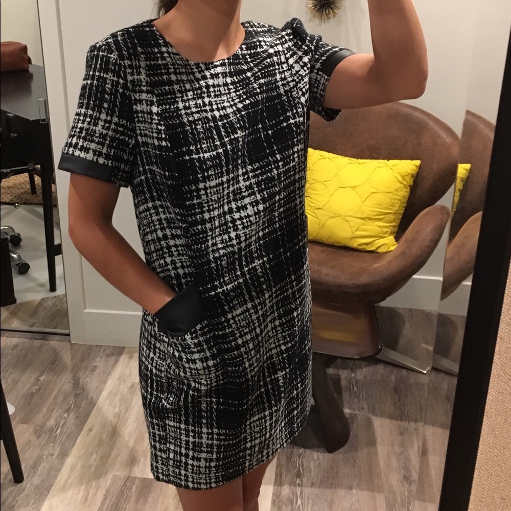 Black and White Banana Republic dress