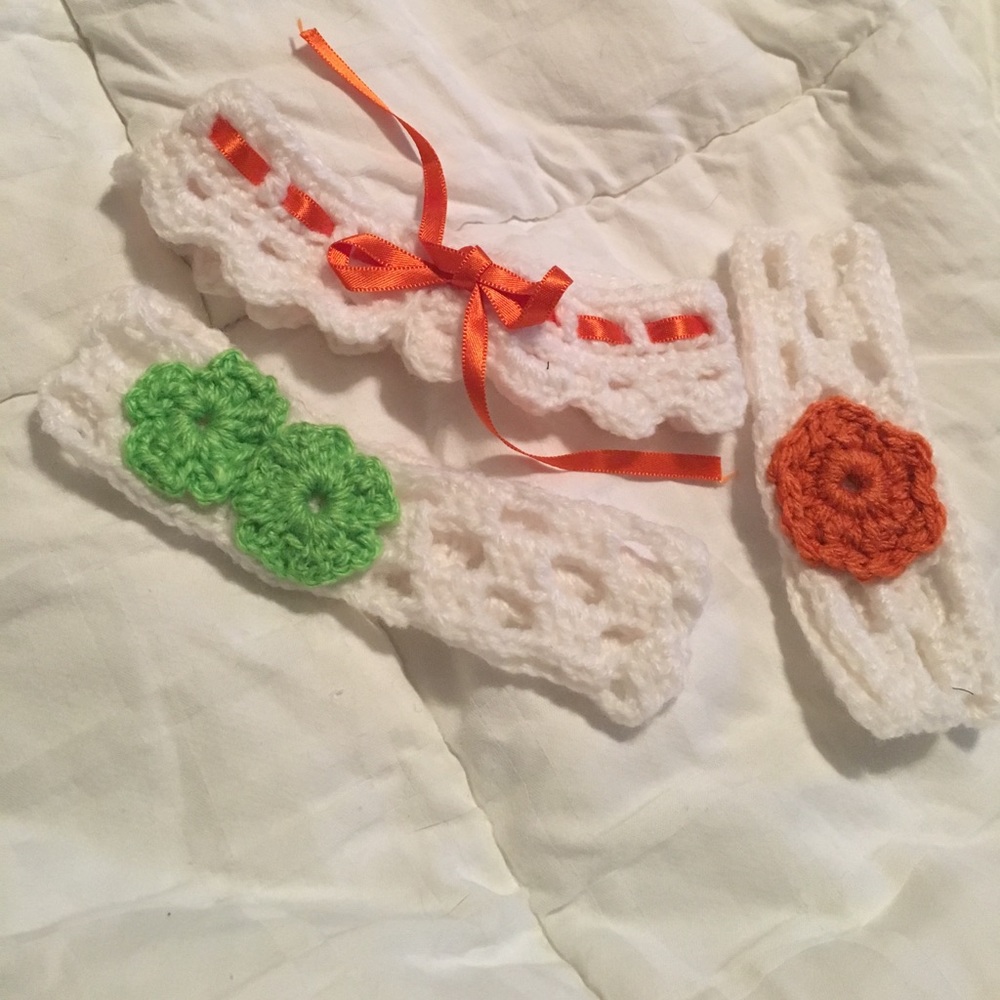 Knitted headbands. Cintillos tejidos.